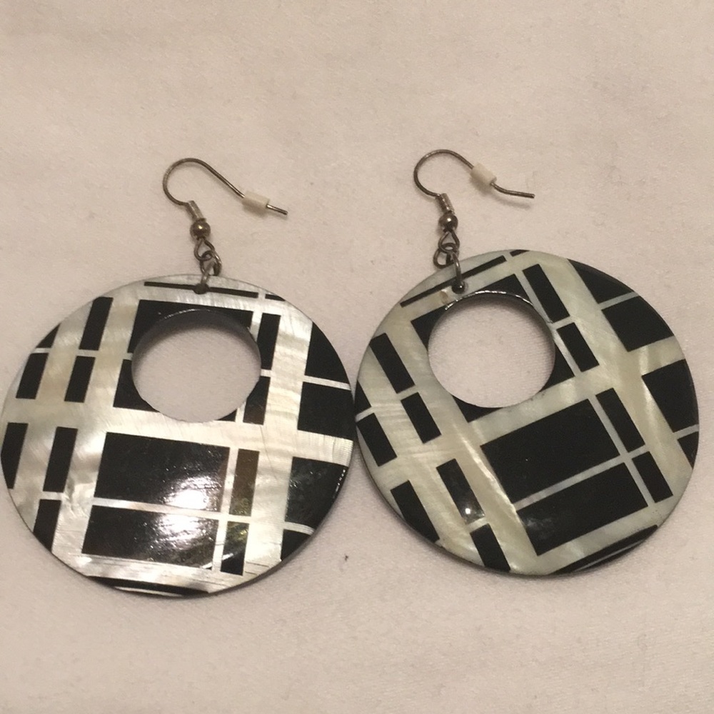 Black and white earrings new
